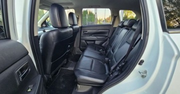 Mitsubishi Outlander III 2016 Mitsubishi Outlander ELEKTYK Benzyna Naped 44 skora kamera cofania, zdjęcie 9