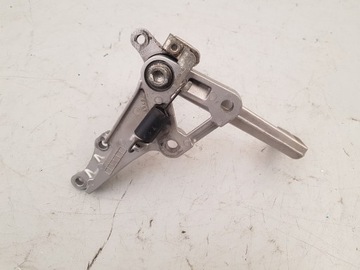 Установить правую переднюю подвеску Suzuki GSXR 600 750 SRAD 96-00