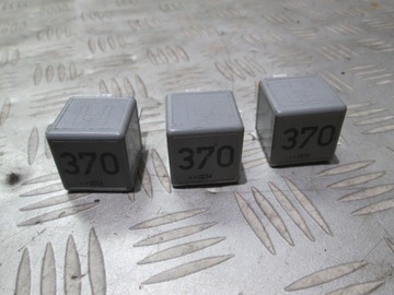 PRZEKAŹNIK 370 AUDI VW SEAT SKODA 8D0951253