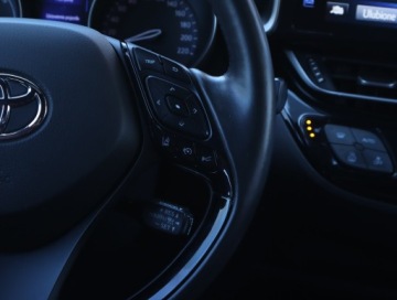 Toyota C-HR I Crossover 1.8 Hybrid 122KM 2018 Toyota C-HR 1.8 Hybrid, Salon Polska, Serwis ASO, zdjęcie 23