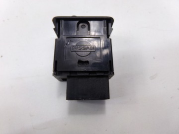 NISSAN MAXIMA PŘEPÍNAČ TOPENÍ OKNO ZADNÍ 2535043U10 95-97