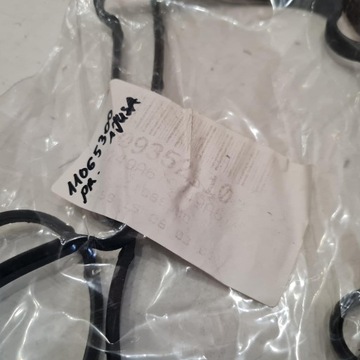 AJUSA 11065300 TĚSNĚNÍ KRYT HLAVA VÁLCŮ