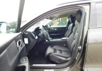 Volvo V60 II  2021 Volvo V60 z Gwarancja Bezwypadkowy Model 2022r 2.0 Benzyna 163KM, zdjęcie 7