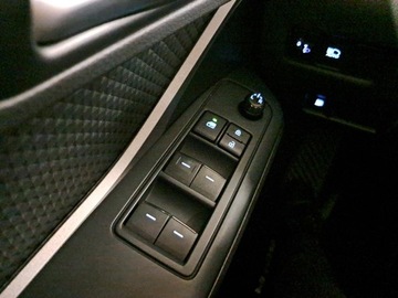 Toyota C-HR I Crossover Facelifting 1.8 Hybrid 122KM 2023 Toyota C-HR 1.8 Hybrid GPF Comfort Toyota C-HR, 1., zdjęcie 19