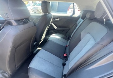 Audi Q2 SUV 1.0 30 TFSI 116KM 2020 Audi Q2 Klimatyzacja Nawigacja Radio Benzyna 116KM, zdjęcie 17