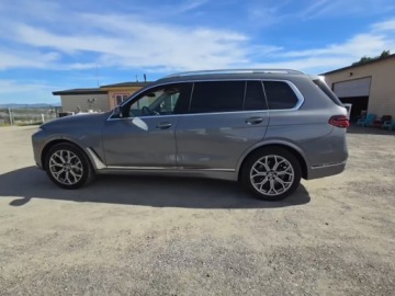 BMW X7 2025 BMW X7 XDrive40I 2025 3.0 Benzyna 375KM, zdjęcie 1