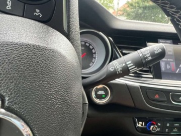 Opel Insignia II Sports Tourer 2.0 CDTI 170KM 2018 Opel Insignia AUTOMAT LEDY SKORY KAMERA 360 SYSTEM DETEKCJI I KOLIZCJI EL., zdjęcie 17