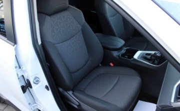 Toyota RAV4 V SUV Facelifting 2.5 Hybrid  Dynamic Force 218KM 2024 Toyota RAV4 2.5 Hybrid 4x2 CVT Comfort SalonPL SerwisASO FVmarza 2.5 218KM, zdjęcie 15