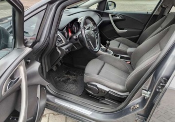 Opel Astra J Hatchback 5d 1.7 CDTI ECOTEC 110KM 2010 Opel Astra Opel Astra 1.7 CDTI Cosmo 1.7 Diesel 110KM, zdjęcie 13