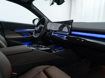 BMW Seria 5 G90-91 Touring 2.0 520d 197KM 2025 BMW Seria 5 Touring 520d xDrive Sport Combi 2.0 (197KM) 2025, zdjęcie 10