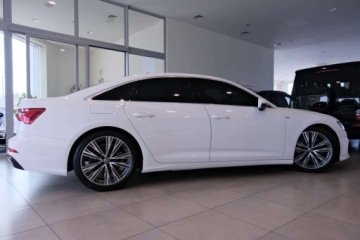 Audi A6 C8 Limousine 3.0 55 TFSI 340KM 2019 Audi A6 Limousine 3.0 Benzyna 340KM, zdjęcie 19