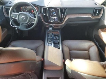 Volvo XC60 II 2021 Volvo XC 60 Volvo XC60 T5 AWD Momentum 2.0 Benzyna 250KM, zdjęcie 7