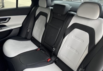 Mercedes Klasa E W214 Sedan AMG 53 Hybrid 585KM 2026 Mercedes-Benz Klasa E AMG E 53 Hybrid 4MATIC 3.0 Hybryda Plug-in 585KM, zdjęcie 17