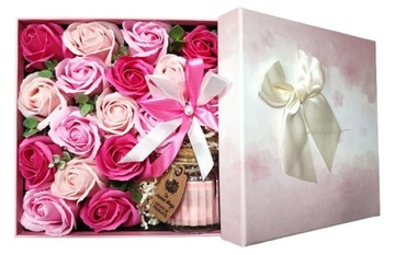 Flowerbox Kwiaty mydlane + świeca Dzień matki Dzień Kobiet Walentynki