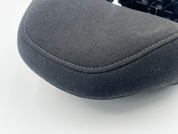 ПОДГОЛОВНИК СИДЕНИЯ ЗАДНИЙ ПРАВЫЙ VOLVO V40 II