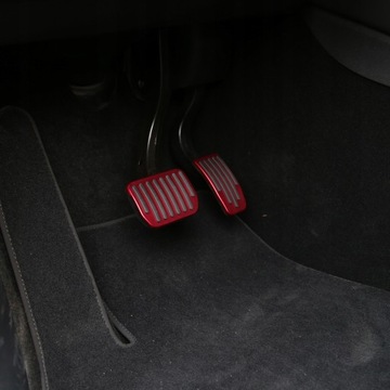 Чехлы на педали автомобиля Tesla Model 3