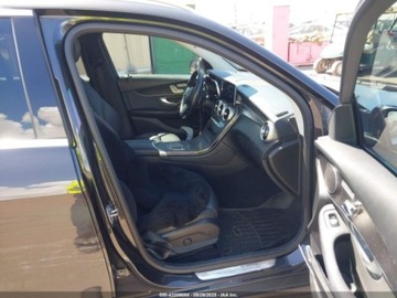 Mercedes GLC C253 2021 Mercedes-Benz GLC 300 2021 2.0l 2.0 Benzyna 255KM, zdjęcie 10