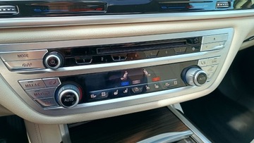 BMW Seria 7 G11-G12 Sedan 750i 450KM 2017 BMW Seria 7 750 Li 4.4 V8 xDrive Najbogatsze Wyposazenie VAT 23 4.4 450KM, zdjęcie 31