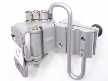 4E0833411C ZAWIAS DRZWI LEWY TYŁ LY7W AUDI A8 D3