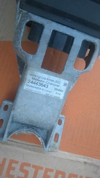 LOKETNÍ OPĚRKA OE 24443643 OPEL VECTRA C 03R