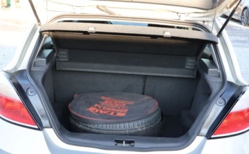 Opel Astra H Hatchback 5d 1.6 Twinport ECOTEC 105KM 2005 Opel Astra Instalacja LPG wazna do 2032 roku 1.6 BenzynaLPG 105KM, zdjęcie 13