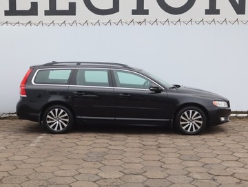 Volvo V70 III Kombi Facelifting 2.0 D4 DRIVE-E 181KM 2014 Volvo V70 D4, 178 KM, Automat, Skóra, Xenon, zdjęcie 5