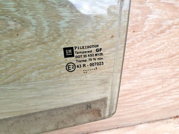 SKLO (OKNO) BOČNÍ DVEŘE LEVÝ ZADNÍ OPEL SIGNUM KOMBI