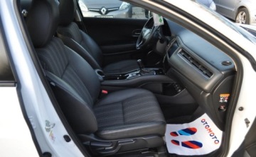 Honda HR-V II SUV 1.5 i-VTEC 130KM 2016 Honda HR-V Benzyna Panorama Klimatyzacja Kamera 1.5 Benzyna 130KM, zdjęcie 13