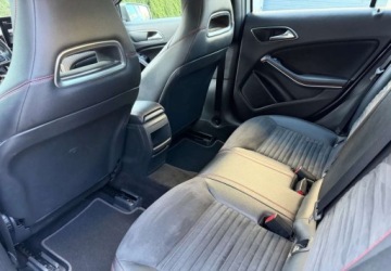 Mercedes Klasa A W176 Hatchback 5d Facelifting 180 122KM 2016 Mercedes-Benz Klasa A Mercedes-Benz Klasa A 180 7G-DCT AMG Line 1.6 Benzyna, zdjęcie 32