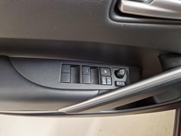 Toyota Corolla Cross 2.0 Hybrid Dynamic Force 197KM 2022 Toyota Corolla Cross 2.0 Hybrid Style 2.0 Hybrid S, zdjęcie 19