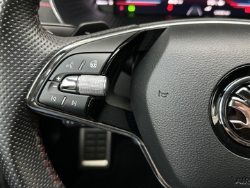 Skoda Octavia IV RS Kombi 2.0 TDI SCR 200KM 2022 Skoda Octavia 2.0TDI 200KM RS DSG l Panorama, Full, zdjęcie 16