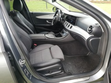 Mercedes Klasa E W214 Sedan Plug-In 2.0 300de 313KM 2023 Mercedes-Benz E 300e 4 Matic Hybryda Plug-in, zdjęcie 29