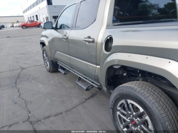 Toyota Tacoma II 2024 Toyota Tacoma SR5 Double Cab 2024 2.4l 2.4 Benzyna 278KM, zdjęcie 2