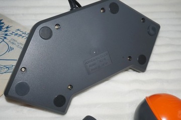 Семейный компьютер FAMICOM HORI HJ-8 Pegasus Pad