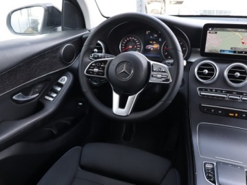 Mercedes GLC C253 SUV Facelifting 2.0 200d 163KM 2020 Mercedes GLC GLC 200 d 4MATIC, Salon Polska, zdjęcie 6