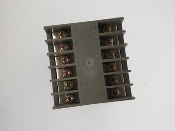 CROUZET SYRELEC CP4, счетчик импульсов, источник питания 10-30 В постоянного тока / 12 В постоянного тока / 24 В постоянного тока