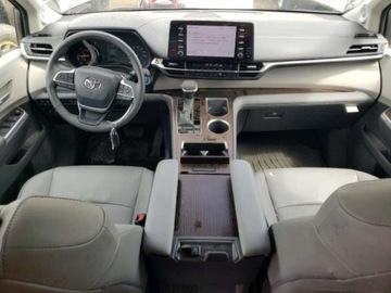 Toyota Sienna III 2022 Toyota Sienna 2022, 2.5L, 4x4, od ubezpieczalni 2.5 Benzyna 245KM, zdjęcie 7