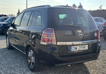 Opel Zafira B 1.9 CDTI ECOTEC 120KM 2006 Opel Zafira 2006r. 1.9 Diesel 120KM, zdjęcie 3