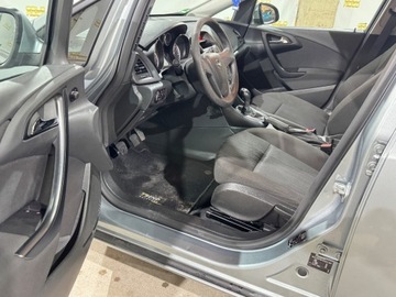 Opel Astra J Hatchback 5d 1.4 Twinport ECOTEC 100KM 2011 Opel Astra 1.4 100KM Klima 1-reka Gotowy do jazdy 1.4 Benzyna 100KM, zdjęcie 29