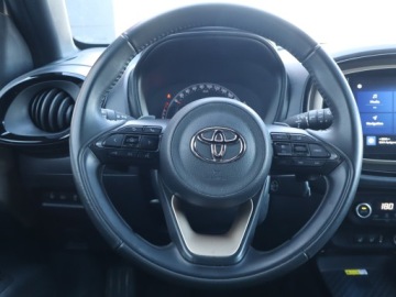Toyota Aygo X 1.1 VVT-i 72KM 2022 Toyota Aygo X 1.0, Salon Polska, 1. Właściciel, zdjęcie 14