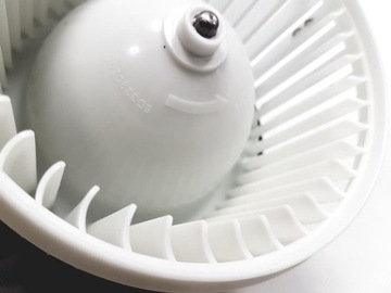 ДВИГАТЕЛЬ ВЕНТИЛЯТОРА DENSO FIAT GRANDE PUNTO С КОНДИЦИОНЕРОМ