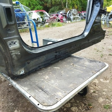 NISSAN JUKE F15 2016R PRÁH SLOUPEK LEVÝ