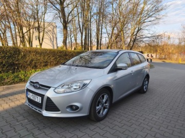 Ford Focus III Kombi Facelifting 1.0 EcoBoost 125KM 2014 Ford Focus LIVT stan BDB