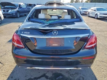 Mercedes Klasa E W213 2020 Mercedes-Benz Klasa E 350 2020 2.0 Benzyna 255KM, zdjęcie 2