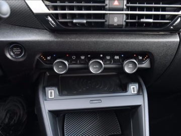 Citroen C4 IV 2026 Od ręki - Max eDCT6 1.2 mHEV 145KM / Pakiet Zimowy, Techno, Okno dachowe, zdjęcie 7