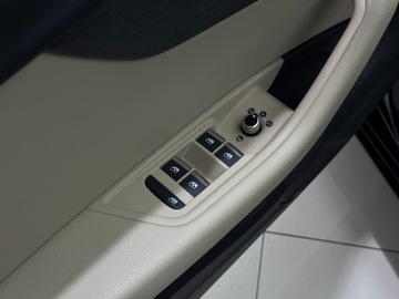 Audi A4 B9 Limousine Facelifting 2.0 35 TFSI 150KM 2023 Audi A4 Limousine 35 TFSI S Line S Tronic / 1właśc, zdjęcie 17