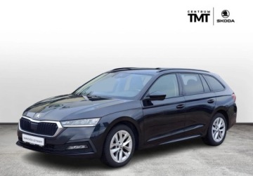 Skoda Octavia IV Liftback 1.5 TSI EVO 150KM 2021 Skoda Octavia Ambition 1.5 TSI e-Tec 150 KM Kamera LED Czujniki Climat