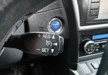 Toyota Auris II 2013 Toyota Auris Niski przbiegladna i zadbana prosto z Niemiec 1.8 Hybryda, zdjęcie 26