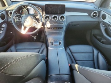 Mercedes GLC C253 2021 Mercedes-Benz GLC 300 4Matic 2021 2.0 Benzyna 255KM, zdjęcie 8
