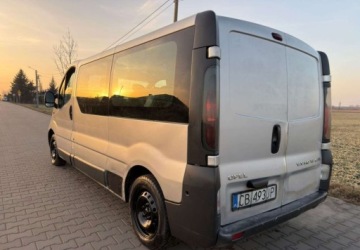 Opel Vivaro A 2005 Opel Vivaro Opel Vivaro 1.9D 2005r, 9 osobowy klimatyzacja 1.9 Diesel 101KM, zdjęcie 3